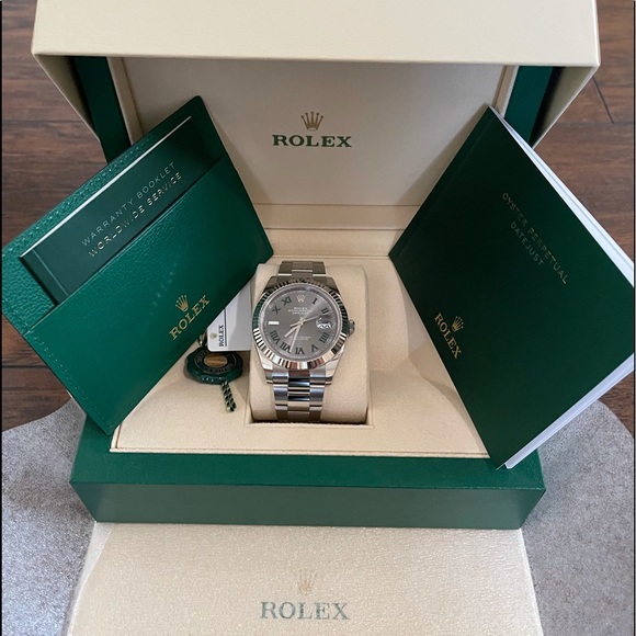 ROLEX OYSTER PERPETUAL DATEJUST 41 MM, FULL SET - Picture 6 of 13